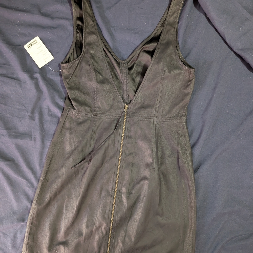 Black Sleeveless Zip-Up Dress